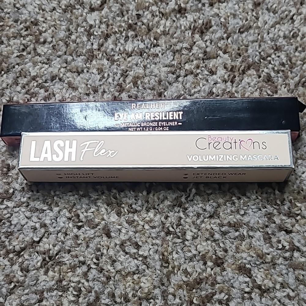 10 Piece Make-Up Bundle - Picture 8 of 9